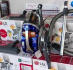 LG vacuum cleaner VK89609HQ