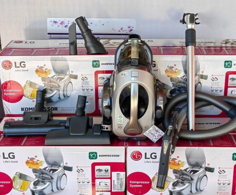 جاروبرقی الجی مخزن دار مدل VC83209UHAS