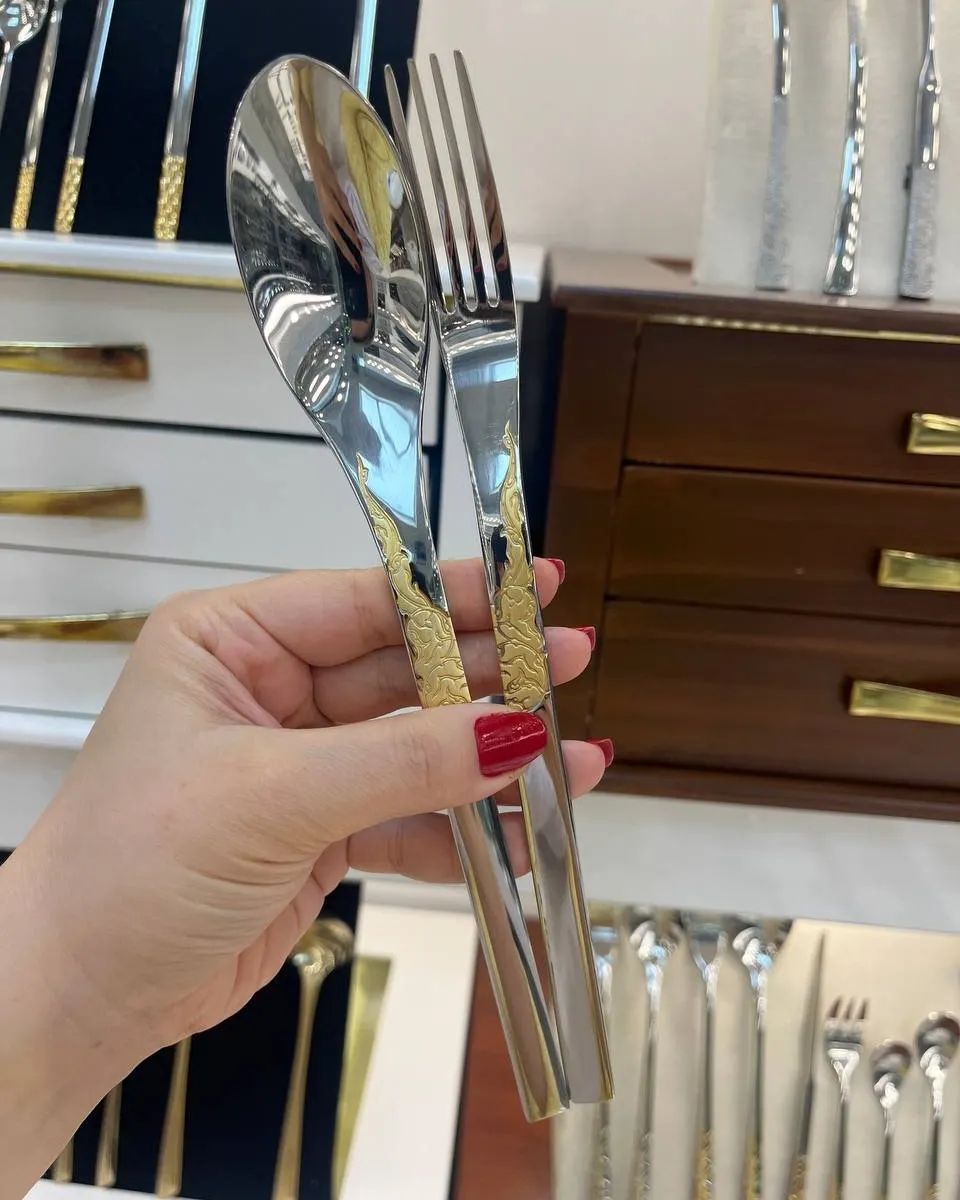 سرویس قاشق و چنگال بارونیا نقره ای و طلایی
